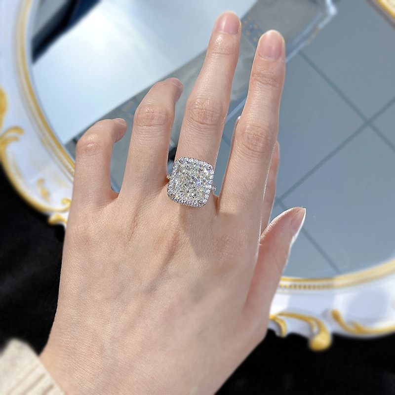 Exquisite 2024 Sparkg Wedding Rings: urious Sterg Sier & Ice-Cut Moissanite