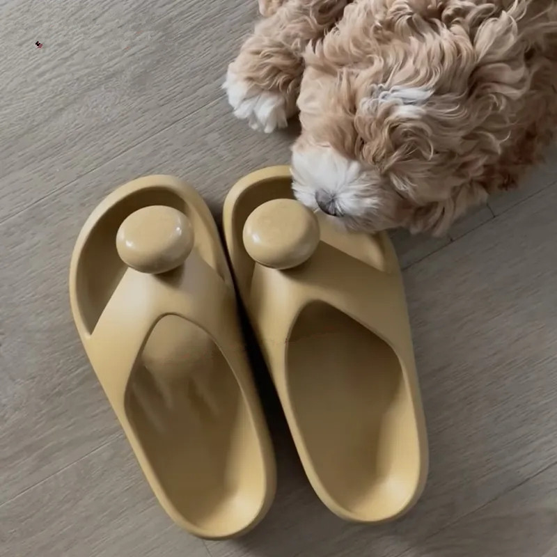 Comfortable Non-Slip Soft-Soled Slippers Outerwear Thick-Soled Home Toe Sandals Fashionable Versatile Women'S Summer Flip Flops, White 
Comfortable Non-Slip Soft-Soled Slippers Outerwear Thick-Soled Home Toe Sandals Fashionable Versatile Women'S Summer Flip Flops, White