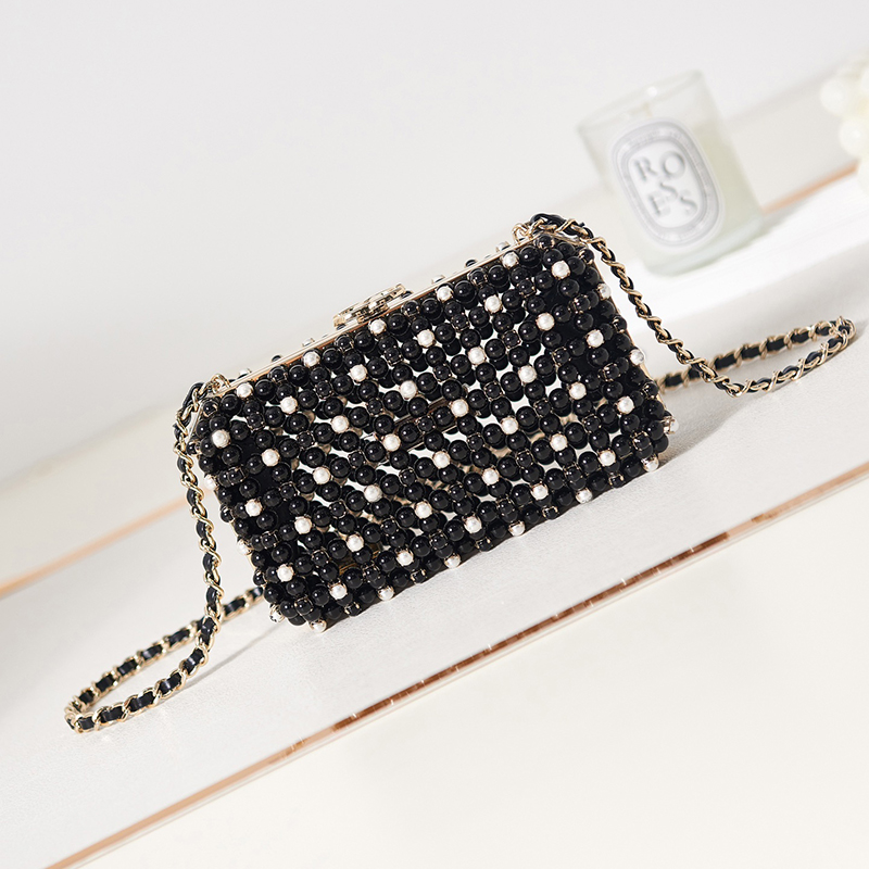 Imitation Pearls Evening Bag Designer Chain Crossbody Bag 10A Luxury Vanity Case With Box C136
Imitation Pearls Evening Bag Designer Chain Crossbody Bag 10A Luxury Vanity Case With Box C136