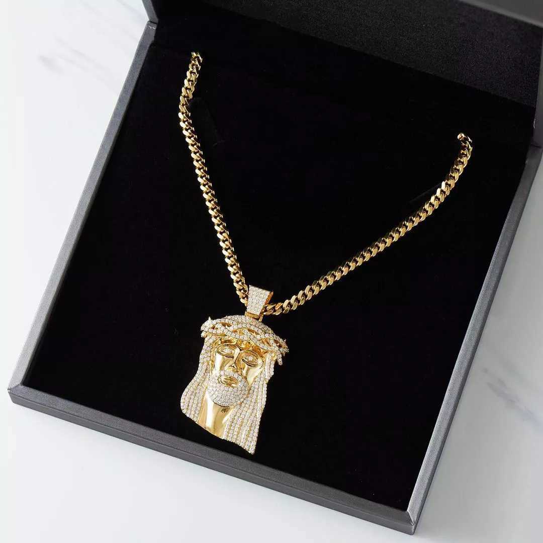 2025 Mens Sier 10k Solid Gold Iced Out Moissanite Hip Hop Jewelry Jesus Piece Charm Pendant for Necklace