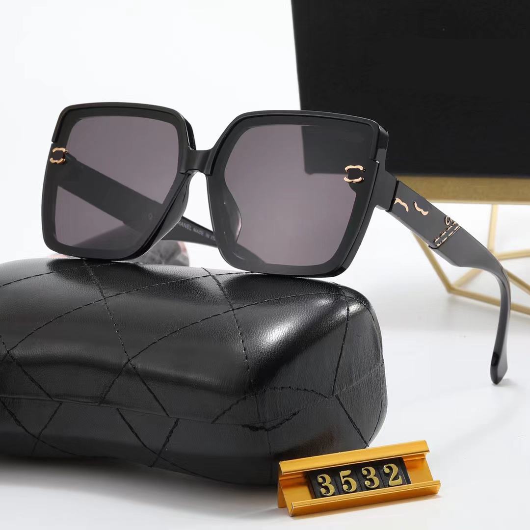 Luxury Designer Retro Designer Sunglass Cool Fashion Sunglasses Polarizing Women Men Sun glass Goggle Squre Box side solid letters
Luxury Designer Retro Designer Sunglass Cool Fashion Sunglasses Polarizing Women Men Sun glass Goggle Squre Box side solid letters