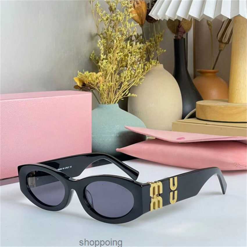 Miu Wholesale Sunglasses Stylish Design Sunglass for Womens with Ocean Lenses European American Runway Show Big Frame Uv400 Men's Polarizing Glassesh3q0
Miu Wholesale Sunglasses Stylish Design Sunglass for Womens with Ocean Lenses European American Runway Show Big Frame Uv400 Men's Polarizing Glassesh3q0
