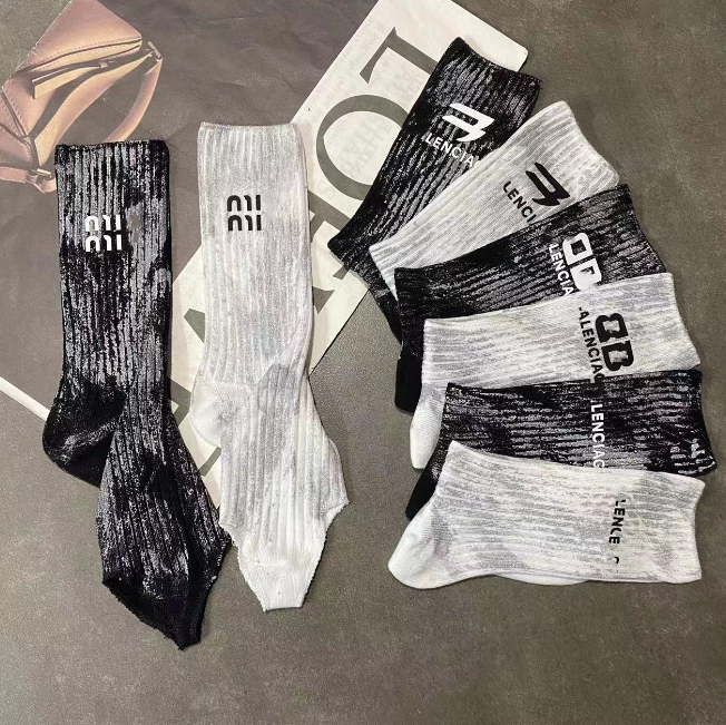 Amoi Original Handmade Painting Letters Offset Printing Dirty Sock Internet Celebrity Toe Sock Exposed Toe Mid-Calf Socks Clip Toe Female