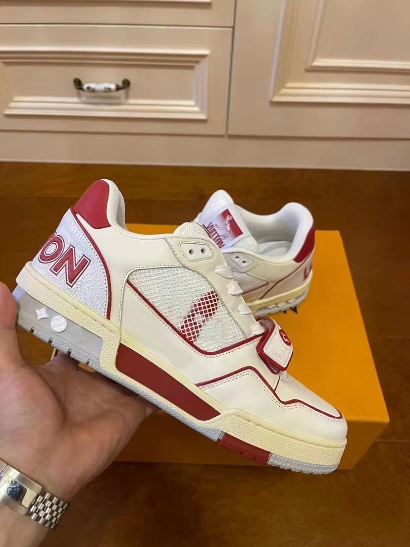 top Luxury designer shoe men woman sneaker trainer casual shoes Logo Embossed Trainer Sneaker triple white pink sky blue black green low mens sneakers women trainers