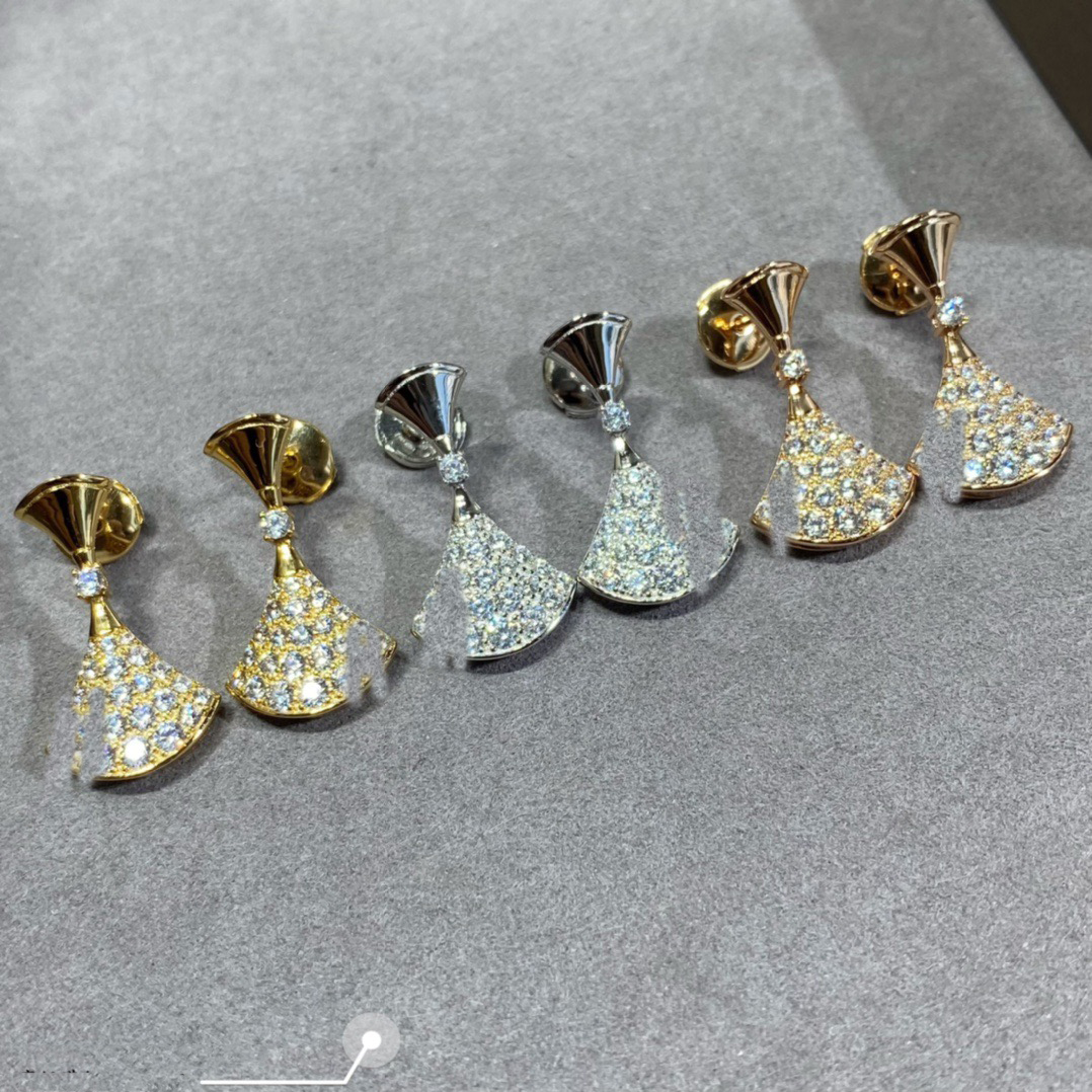 Designer Women Sea shell Earrings little dress metal High quality Jewelry Multiple styles
Designer Women Sea shell Earrings little dress metal High quality Jewelry Multiple styles