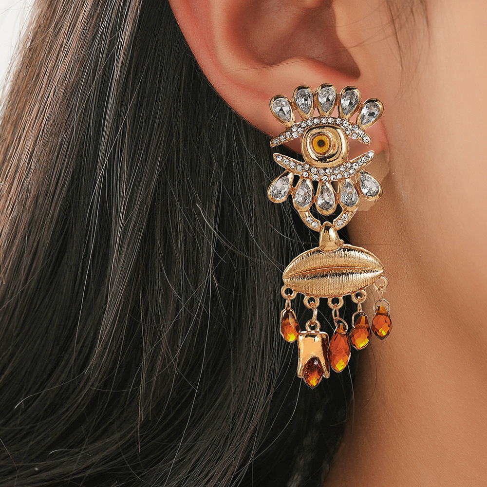 Dangle Chandelier 2023 Devil s Eye Crystal Earrings Retro Ethic Style Long Wholesale 230703