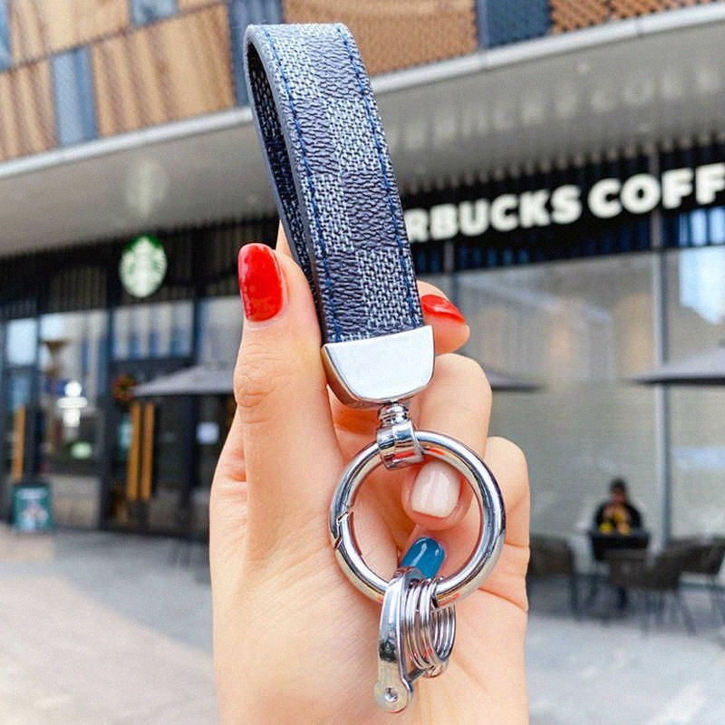 Keychain Brand Designer Key Chain Mens Luxury Buckle Handmade Leather Men Women Accessories MulticolorDblG#
Keychain Brand Designer Key Chain Mens Luxury Buckle Handmade Leather Men Women Accessories MulticolorDblG#
