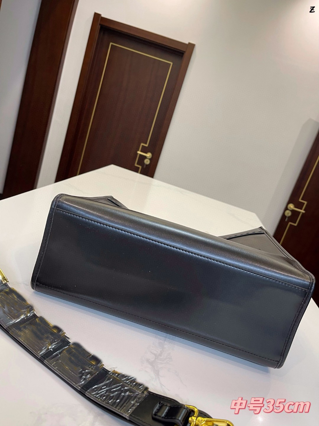 Genuine Leather Handbag Women Bag Quality Original Box Shoulder Chain Purse Handbags
Genuine Leather Handbag Women Bag Quality Original Box Shoulder Chain Purse Handbags