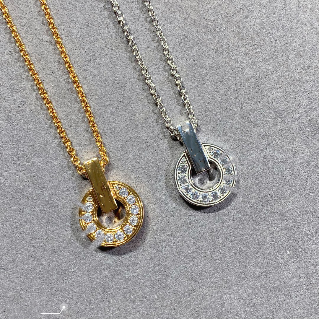 Designer women's pretty necklace Circle High quality pendant Classic choker Steel jewelry Best gift
Designer women's pretty necklace Circle High quality pendant Classic choker Steel jewelry Best gift