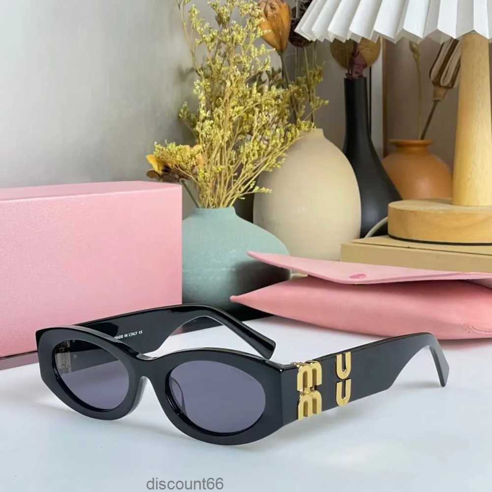 Miu Luxury Sunglasses Oval Lenses UV400 Radiation Resistant Personalized Retro Women's Small Frame Glasses Plate Advanced High Beauty81U0 
Miu Luxury Sunglasses Oval Lenses UV400 Radiation Resistant Personalized Retro Women's Small Frame Glasses Plate Advanced High Beauty81U0