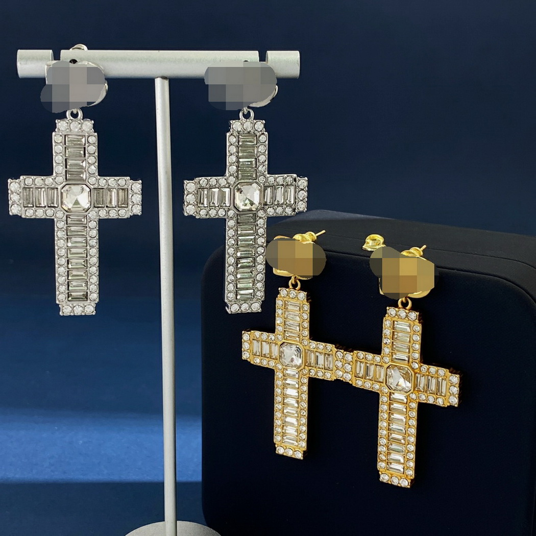 Cross letter design with diamond inlay Stud Earrings 18K Gold Plated Women&Girls Valentines Mothers Day Wedding Birthday Designer Jewelry Gifts HDER4 ---01
Cross letter design with diamond inlay Stud Earrings 18K Gold Plated Women&Girls Valentines Mothers Day Wedding Birthday Designer Jewelry Gifts HDER4 ---01