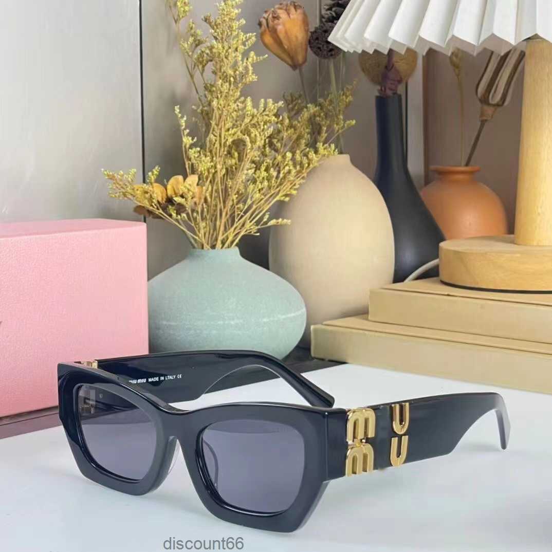 New Miu Sunglasses Retro Women's Cat Eye miu Sunglasses Sheet UV400 UV Protection Sun Protection Couple T980 GlassesHZJG
New Miu Sunglasses Retro Women's Cat Eye miu Sunglasses Sheet UV400 UV Protection Sun Protection Couple T980 GlassesHZJG