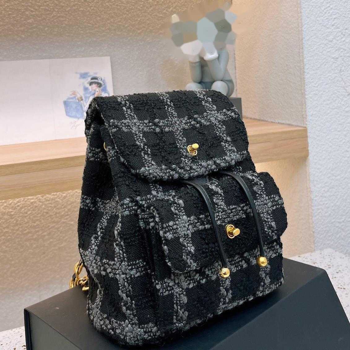 cc designer backpack bag x letter luxury backpack Felt bookbags women book travel bags fashion all-match Large capacity trend back packs, Xaw01 22x21cm
cc designer backpack bag x letter luxury backpack Felt bookbags women book travel bags fashion all-match Large capacity trend back packs, Xaw01 22x21cm