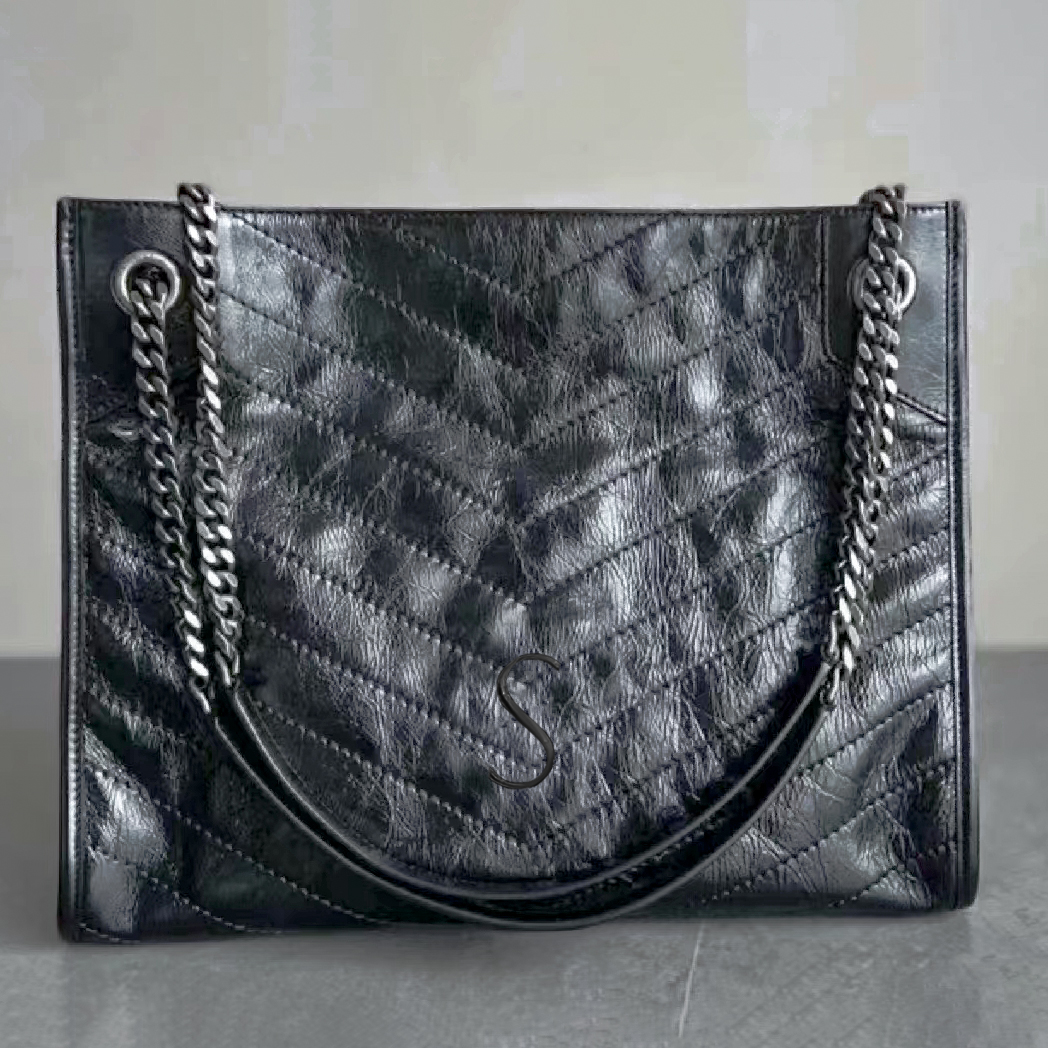 Genuine Leather Niki large capacity Clutch weekender Bag luxurys lady mens pochette Cross Body Women Vintage Totes handbag and purse Designer quilted Shoulder Bags, Black
Genuine Leather Niki large capacity Clutch weekender Bag luxurys lady mens pochette Cross Body Women Vintage Totes handbag and purse Designer quilted Shoulder Bags, Black