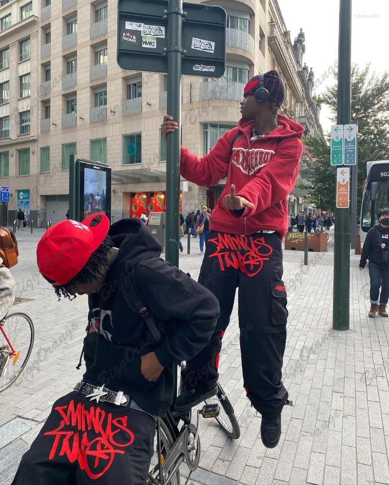Men' Jeans Y2K Retro Street Trend Cargo Pant 2023 Fashion Minus Two Black Pants Harajuku Hip Hop Print Loose Overalls Joggers Men Ins
Men' Jeans Y2K Retro Street Trend Cargo Pant 2023 Fashion Minus Two Black Pants Harajuku Hip Hop Print Loose Overalls Joggers Men Ins