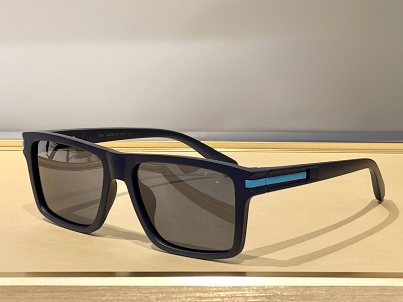 Sunglasses For Men and Women Designers 7554 Polarized Style Anti-Ultraviolet Retro Eyewear Full Frame With Box
Sunglasses For Men and Women Designers 7554 Polarized Style Anti-Ultraviolet Retro Eyewear Full Frame With Box
