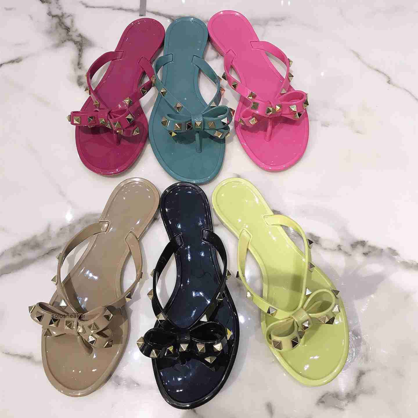 sandal Classic beach rivet series flip flops big bow flip flops summer women's flat jelly valentinoly Designer es Sandals QDWO, Black
sandal Classic beach rivet series flip flops big bow flip flops summer women's flat jelly valentinoly Designer es Sandals QDWO, Black