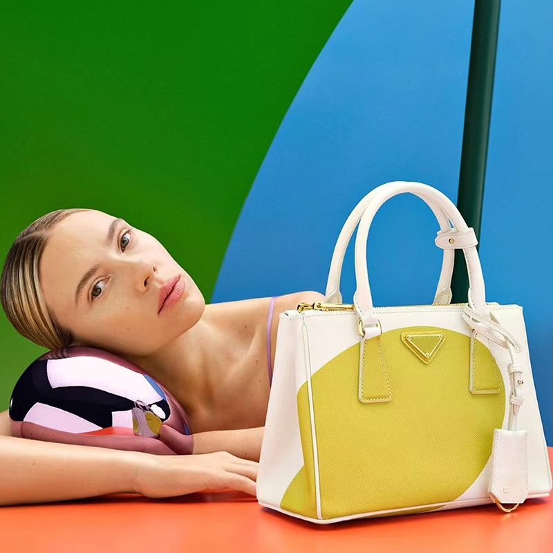 New P aDa Galleria Tote bag Special Editions Quality Shoulder woman Handbag design Fashion holiday Lady Travel Crossbody Bags wallet 23CM, 2 colour yellow
New P aDa Galleria Tote bag Special Editions Quality Shoulder woman Handbag design Fashion holiday Lady Travel Crossbody Bags wallet 23CM, 2 colour yellow