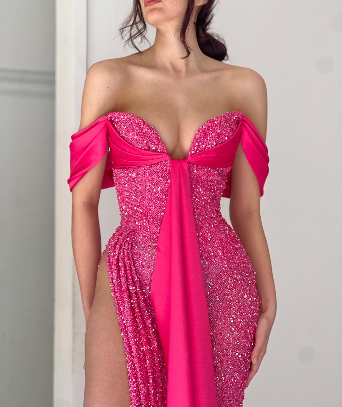 Fashion Rosy Pink Sequins Prom Dresses Off Shoulder Evening Gowns Pleats Slit Formal Red Carpet Long Special Ocn Party Dress Lz0304