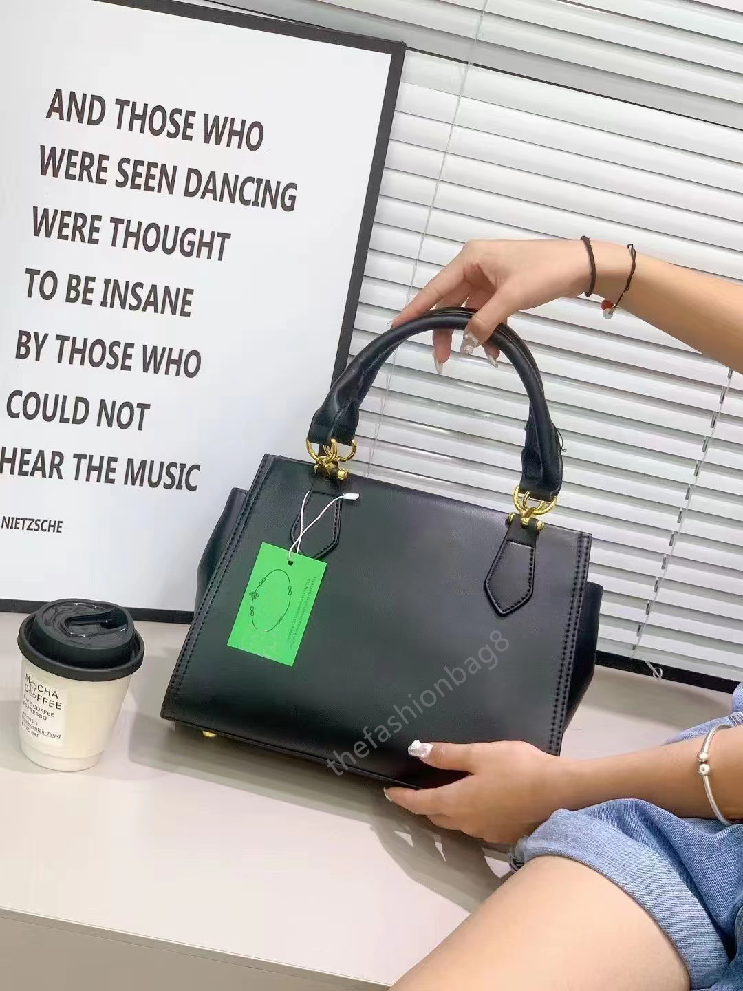 Luxury Handbag Leather Designer Crossbody Bag Women's Shoulder Strap Bag Handbag Embossed Wallet Shopping Fashion Classic Luxury Handbag, Photo style and color2
Luxury Handbag Leather Designer Crossbody Bag Women's Shoulder Strap Bag Handbag Embossed Wallet Shopping Fashion Classic Luxury Handbag, Photo style and color2