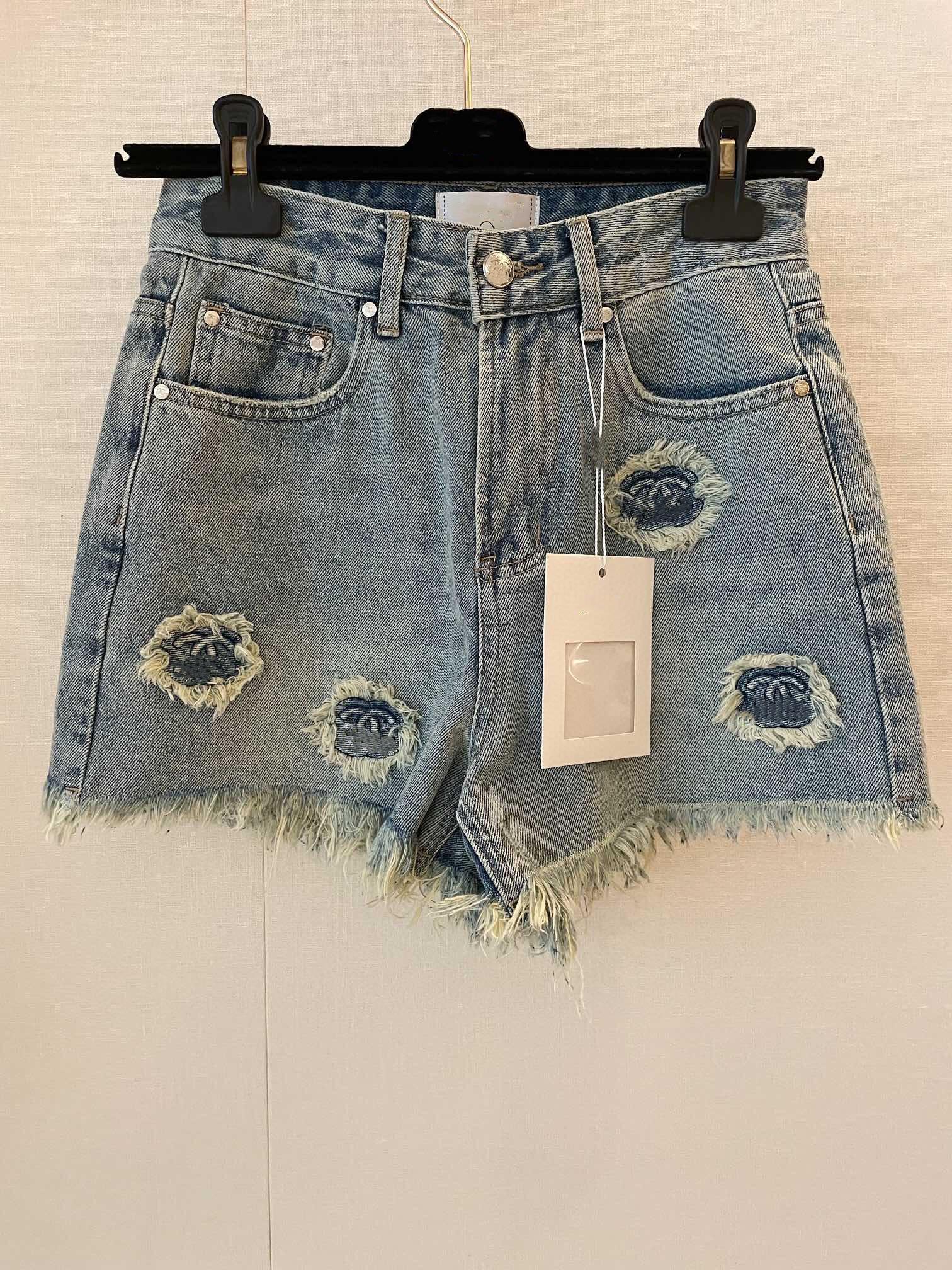 High quality fashion women's jeans Knee Length Ripped Jeans for Women Holes Plus Size Denim Shorts with High Waist Jeans Taille Haute Women Femal