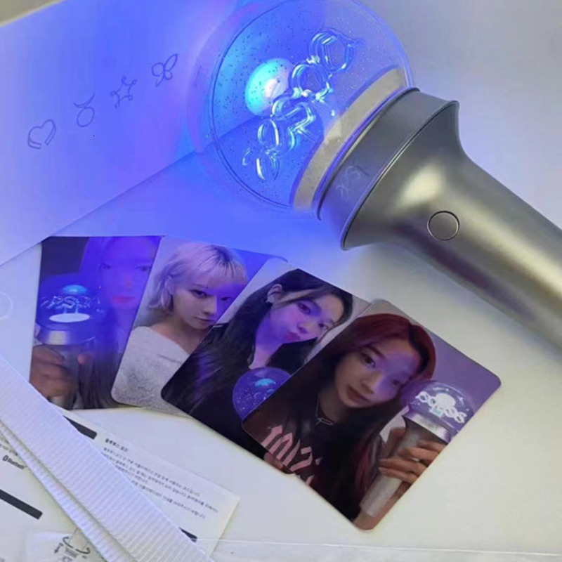 LED Light Sticks Kpops Lightstick Karina Giselles Winter Ning No Bluetooth Concert Hand Lamp Party Flash Fluorescent Toy Fans Collection 230705