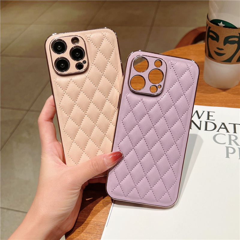 14 Pro Case Luxury Quilted Diamond Soft Leather Gold Plated Cases for iPhone 14 Pro Max 14 Plus Chic Electropated Phone Cover
14 Pro Case Luxury Quilted Diamond Soft Leather Gold Plated Cases for iPhone 14 Pro Max 14 Plus Chic Electropated Phone Cover