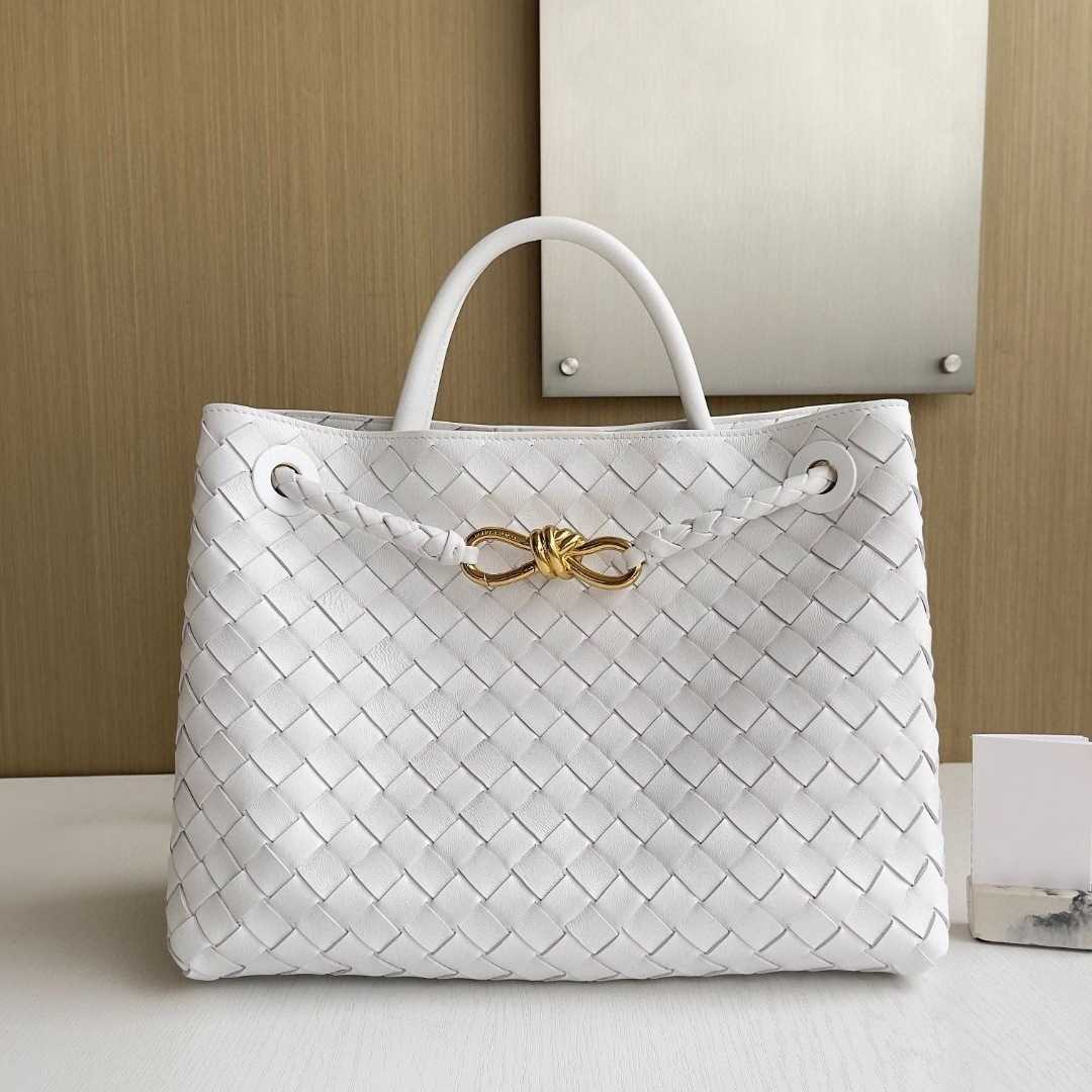 2024 Family 8-E Buckle Andiamo Original Leather Designer New Woven Womens Portable Single Shoulder Crossbody Official Document Tote Bag 1136Ess