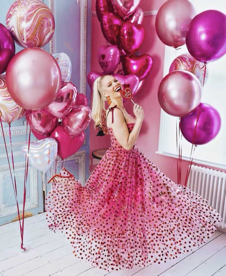 2023 women's new pink love suspender dress princess skirt