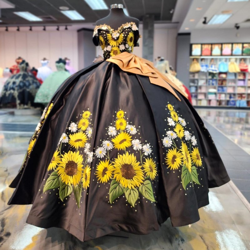 Black Quinceanera Dress Sweet Princess Party Ball Gown Sweet Sunflower Embroidery Appliques With Bow 16 Year Old Girl Birthday Ball