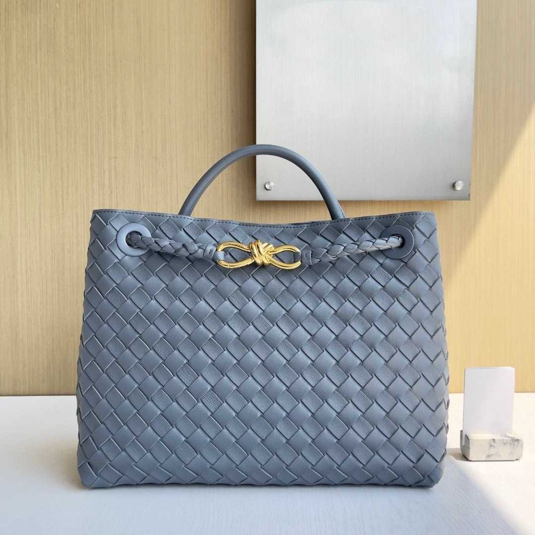 2024 Family 8-E Buckle Andiamo Original Leather Designer New Woven Womens Portable Single Shoulder Crossbody Official Document Tote Bag 1136Ess