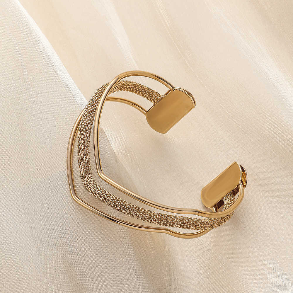 Wolf Tide V-shaped 3 Layers Hollow Bangle Bracelet For Women Open Cuff Adjustable Fashion Personality Exit Trend High Grade Gold Color Metal Mesh Chai