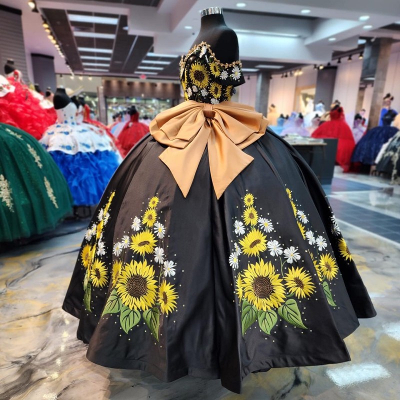 Black Quinceanera Dress Sweet Princess Party Ball Gown Sweet Sunflower Embroidery Appliques With Bow 16 Year Old Girl Birthday Ball
