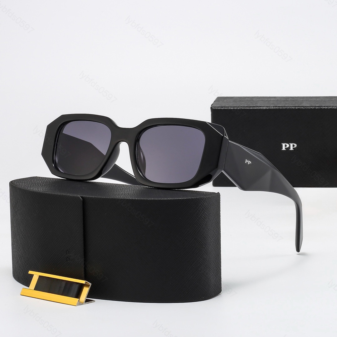 Designer sunglasses for woman mens sunglasses men womens leisure beach high quality goggles outdoor Classic luxury shades lunette de soleil sun glasses eyewear
Designer sunglasses for woman mens sunglasses men womens leisure beach high quality goggles outdoor Classic luxury shades lunette de soleil sun glasses eyewear