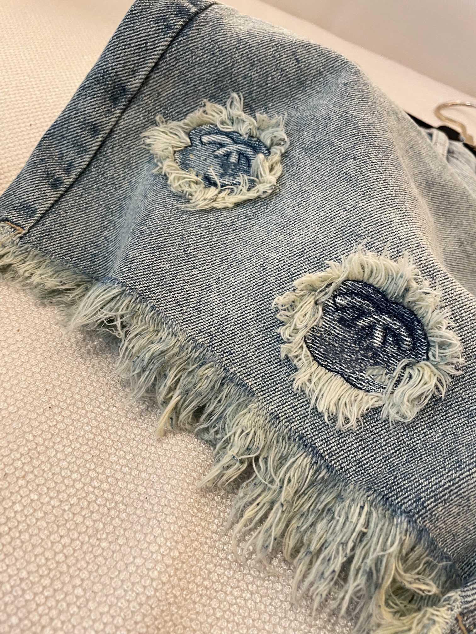 High quality fashion women's jeans Knee Length Ripped Jeans for Women Holes Plus Size Denim Shorts with High Waist Jeans Taille Haute Women Femal