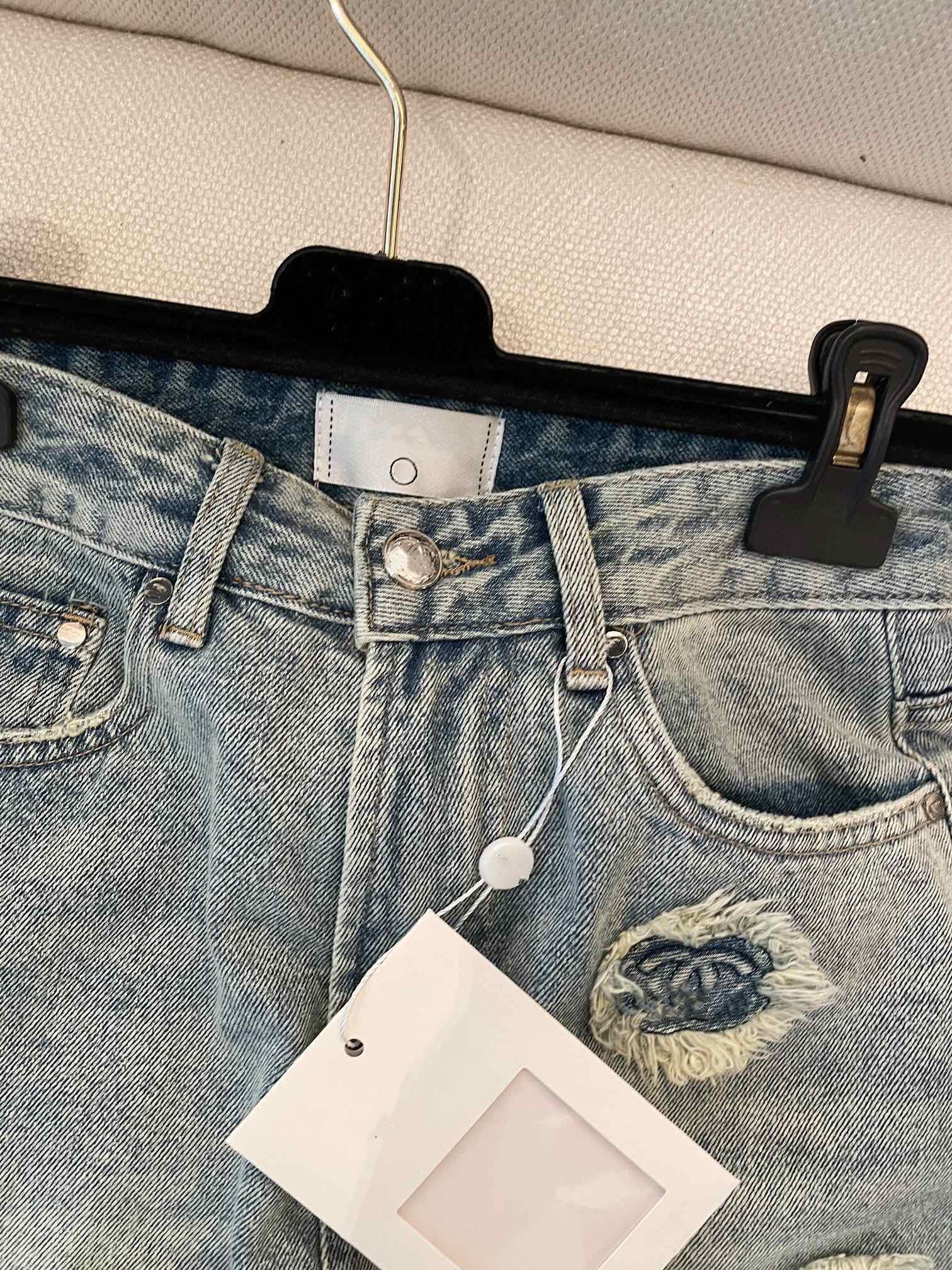 High quality fashion women's jeans Knee Length Ripped Jeans for Women Holes Plus Size Denim Shorts with High Waist Jeans Taille Haute Women Femal