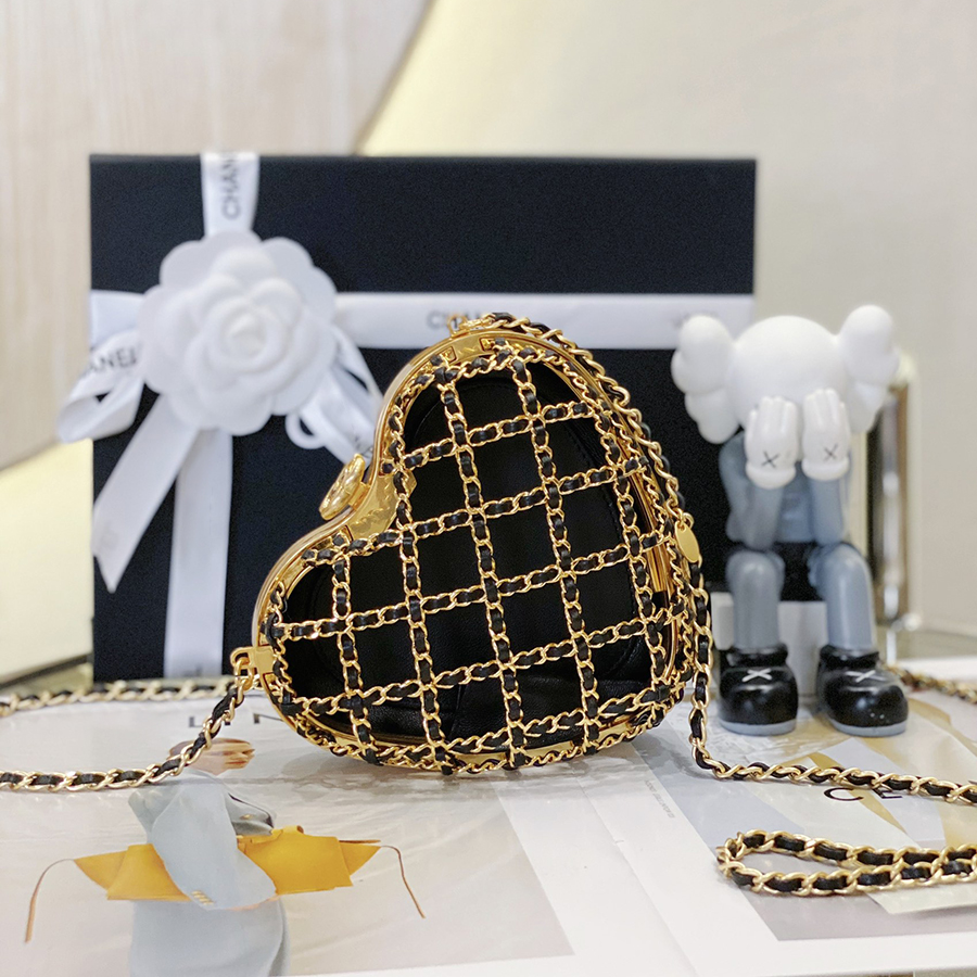 Designer Heart Mini Dinner Bag Lambskin Chain Bag 14cm Luxury Evening Bag High Imitation Shoulder Bag With Box ZC100, As4027
Designer Heart Mini Dinner Bag Lambskin Chain Bag 14cm Luxury Evening Bag High Imitation Shoulder Bag With Box ZC100, As4027