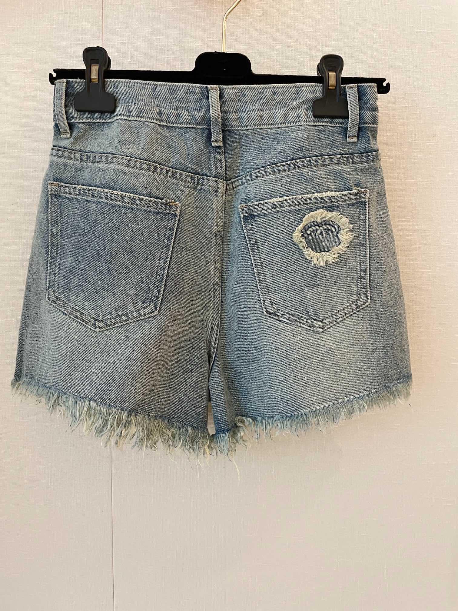 High quality fashion women's jeans Knee Length Ripped Jeans for Women Holes Plus Size Denim Shorts with High Waist Jeans Taille Haute Women Femal