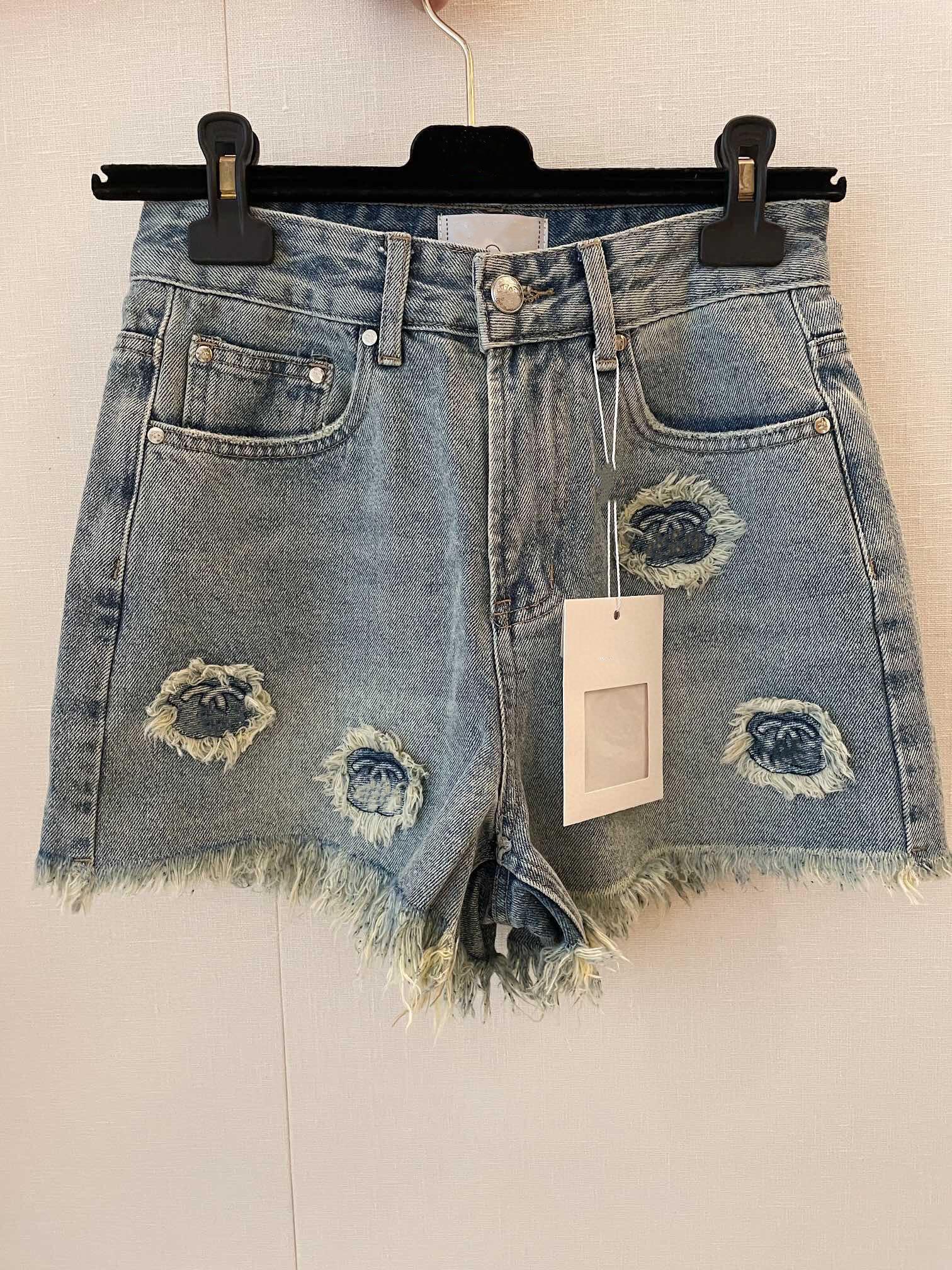 High quality fashion women's jeans Knee Length Ripped Jeans for Women Holes Plus Size Denim Shorts with High Waist Jeans Taille Haute Women Femal