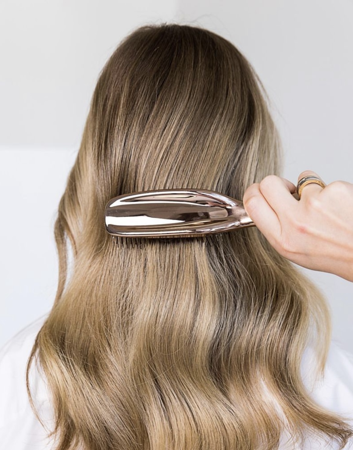 Japanese Premium Head Massager Scalp Brush Hair Massager Brush Shampoo Wet Plastic Detangling Brush Hair Cleaning Comb Rose gold