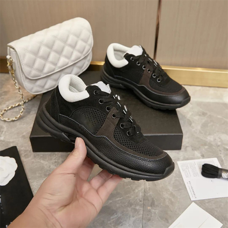 Fashion Thick soled Casual shoes women platform Travel leather lace-up sneaker cowhide fashion lady Letters Flat designer Running Trainers men gym sneakers, Color#2
Fashion Thick soled Casual shoes women platform Travel leather lace-up sneaker cowhide fashion lady Letters Flat designer Running Trainers men gym sneakers, Color#2