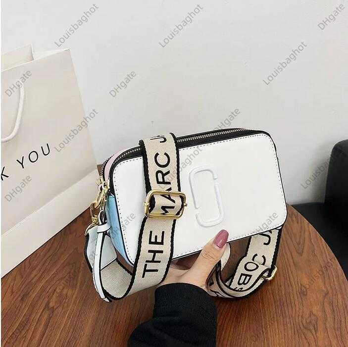 Designer Fashion Bag Handbag Famous Totes Marc Snapshot Camera Small Crossbody Purse Women Shoulder Bags Messenger Cross Body R230120 1a1, Blue
Designer Fashion Bag Handbag Famous Totes Marc Snapshot Camera Small Crossbody Purse Women Shoulder Bags Messenger Cross Body R230120 1a1, Blue