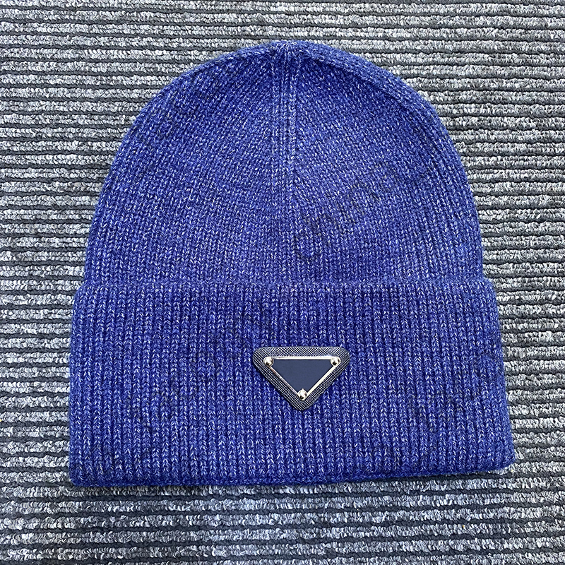 Designer Beanie knitted wool hat pure cotton hat windproof cold resistant fashionable for indoor and outdoor wear hat can be given as a gift, Brown
Designer Beanie knitted wool hat pure cotton hat windproof cold resistant fashionable for indoor and outdoor wear hat can be given as a gift, Brown