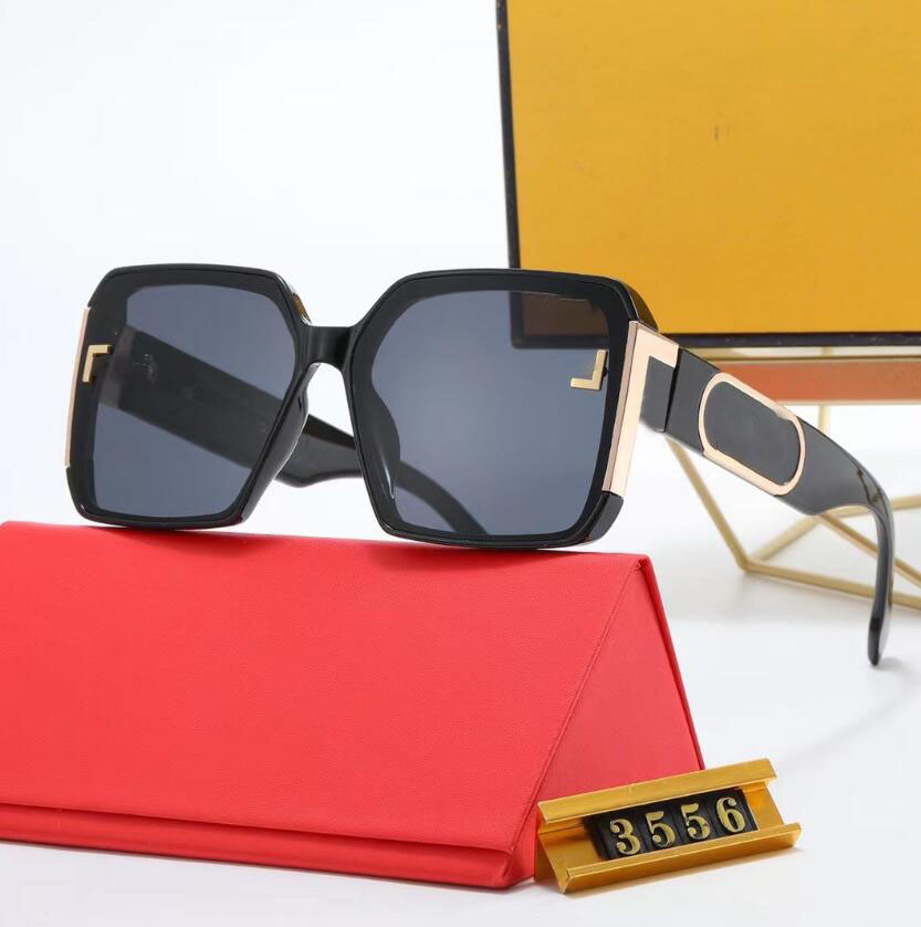 Designer Brand Sunglasses Fashion Women's Sunglasses Mirror Classic Big frame Retro street Photo Sunglasses Travel Pilot Beach UV400 glasses
Designer Brand Sunglasses Fashion Women's Sunglasses Mirror Classic Big frame Retro street Photo Sunglasses Travel Pilot Beach UV400 glasses