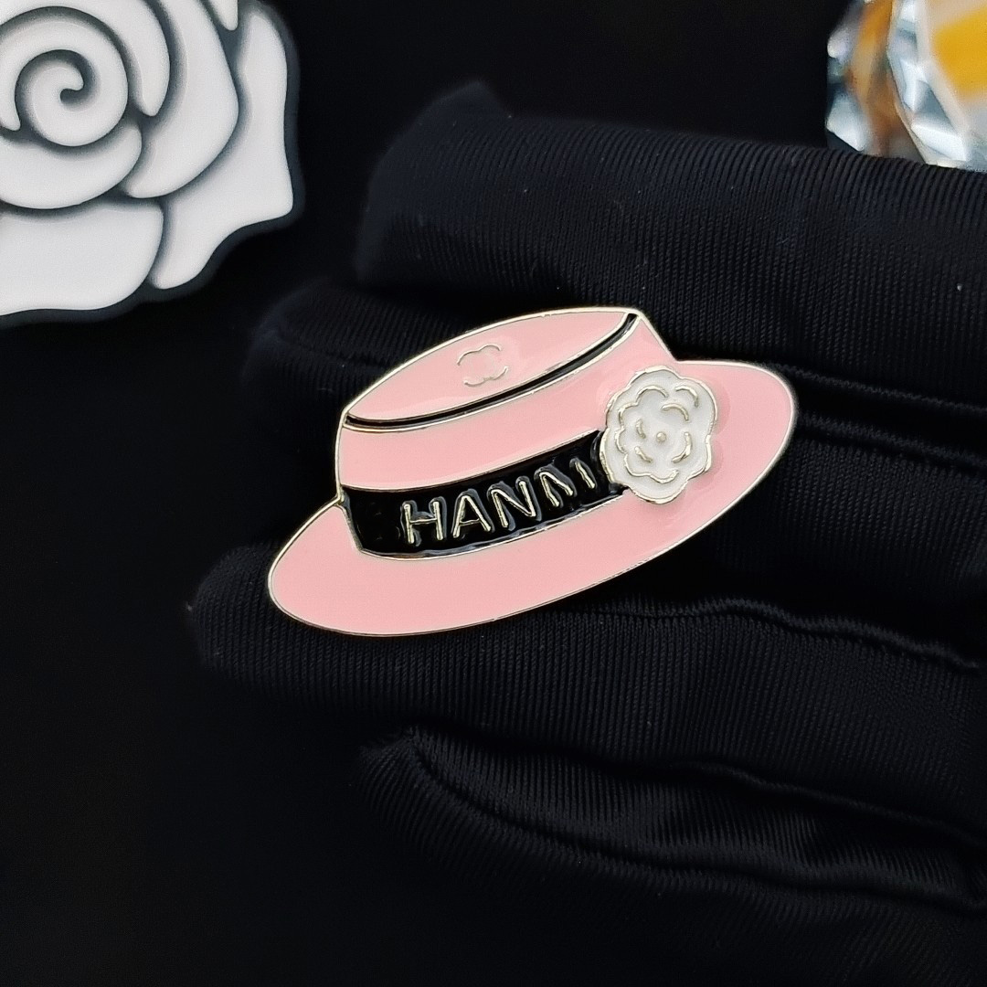 Luxury Designer Brand Double Letters Brooches Pin Women Crystal Rhinestone Pearl Pins Jewerlry Christm Wedding Gifts Accessories
Luxury Designer Brand Double Letters Brooches Pin Women Crystal Rhinestone Pearl Pins Jewerlry Christm Wedding Gifts Accessories