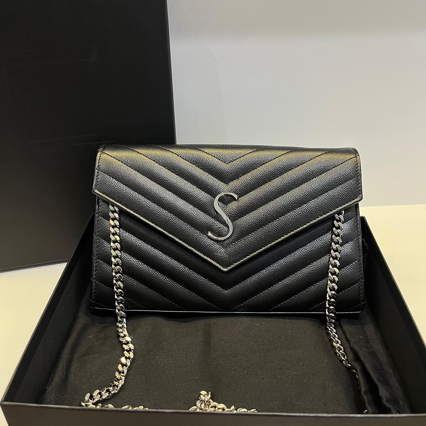 Womens caviar woc Shoulder satchel envelope Bags mens mirror quality Luxury Designer pochette messenger bag Genuine Leather metal chain Cross bodys tote hand bags, Khaki gold
Womens caviar woc Shoulder satchel envelope Bags mens mirror quality Luxury Designer pochette messenger bag Genuine Leather metal chain Cross bodys tote hand bags, Khaki gold