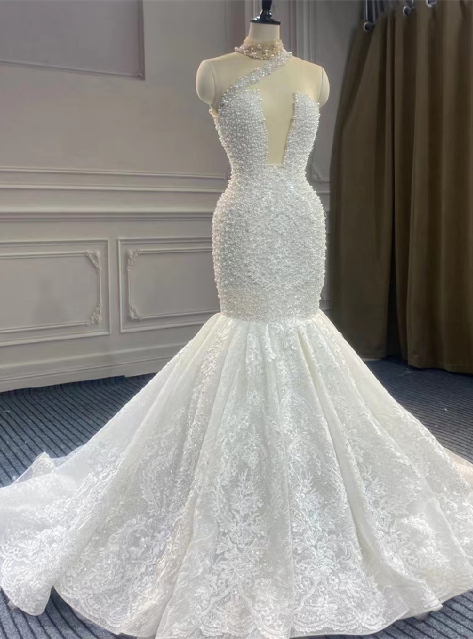 Sexy White Mermaid Lace Pearls Wedding Dresses Buttons Back Sheer Mesh Cathedral Train Bridal Gown abito da sposa