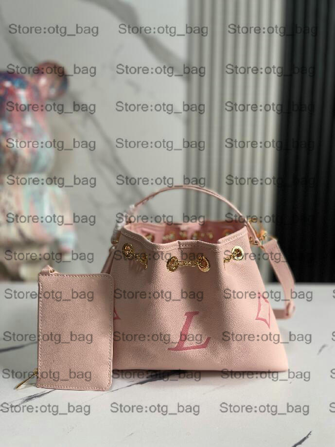 23SS By the Pool Summer Bundle Bucket Bag Womens Designer Drawstring Handbag With Removable zipped pouch Degrade Neutral Beige Rose Pink Luxurys Tote M46545 M46492
23SS By the Pool Summer Bundle Bucket Bag Womens Designer Drawstring Handbag With Removable zipped pouch Degrade Neutral Beige Rose Pink Luxurys Tote M46545 M46492