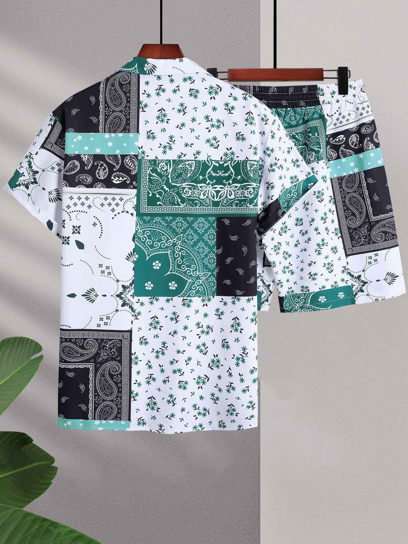 Men's Tracksuits random Paisley scarf printed shirt and no Tshirt brushed shorts 230705