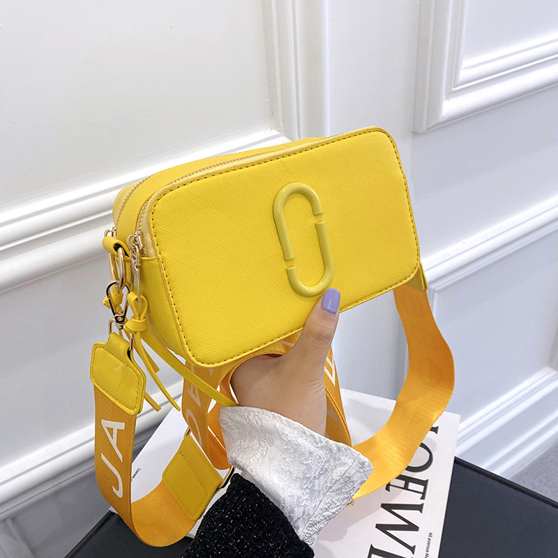 luxury designer purses men wallet woman organizer wallets fashion crossbody bags pu material color bump wide shoulder strap trendy shoulder bag, Pink
luxury designer purses men wallet woman organizer wallets fashion crossbody bags pu material color bump wide shoulder strap trendy shoulder bag, Pink